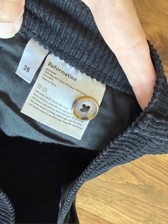 Reformation black corduroy pants size 26 perfect condition smoke pet free home - Picture 4 of 5